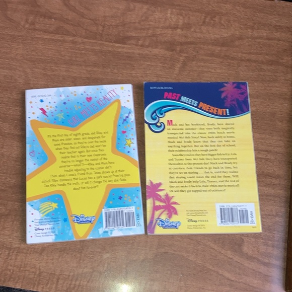 2 Disney books NWT - Picture 2 of 2